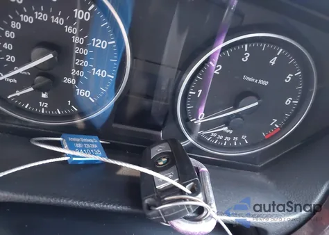 2008 BMW 328 Xi Sulev z USA, uszkodzony, nr VIN WBAVC73518KX90144